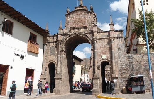 arcoSantaClaraCusco
