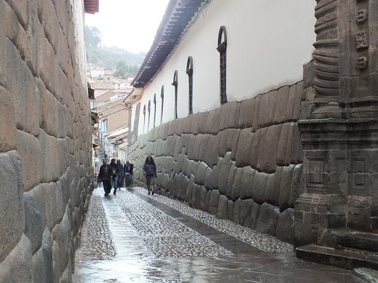 piedra_de_los_doce_angulos_en_cusco